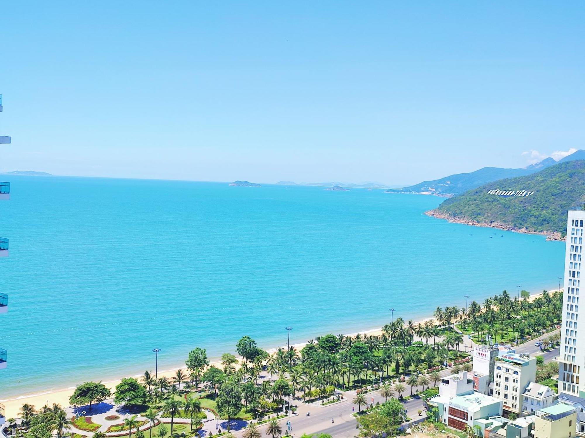 Flc Sea Tower Quy Nhon Ban Cong, Bon Tam, Ho Boi Co Phi, Sat Bien クイニョン エクステリア 写真